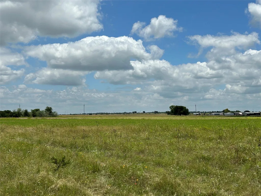 1054 Cr 3415 Clifton TX 76634