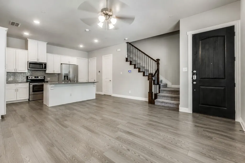 1544 Windermere Way Farmers Branch TX 75234
