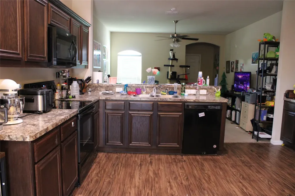 1436 Gallina Trail Fort Worth TX 76119