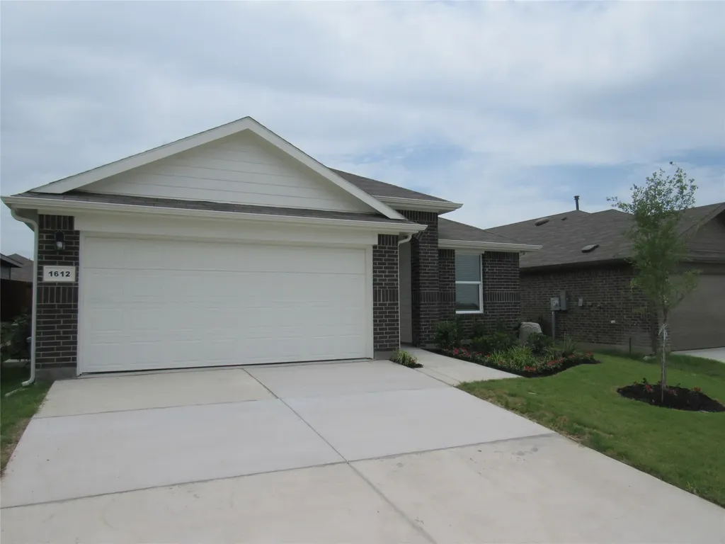 1612 Tin Roof Road Krum TX 76249