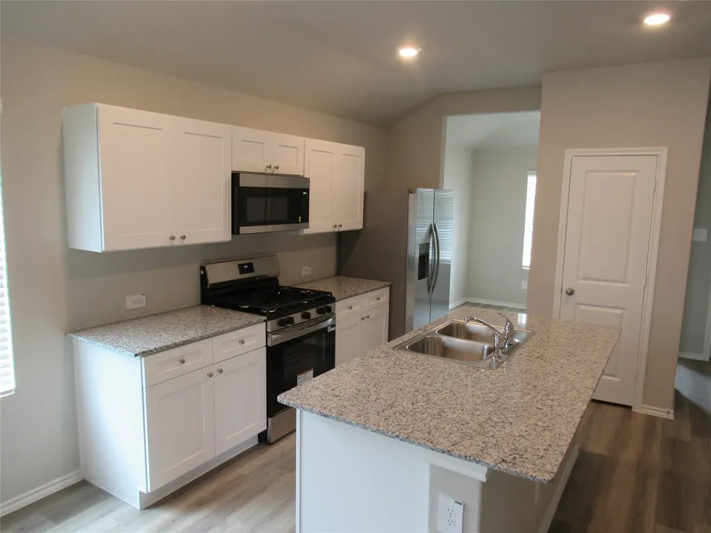 1612 Tin Roof Road Krum TX 76249