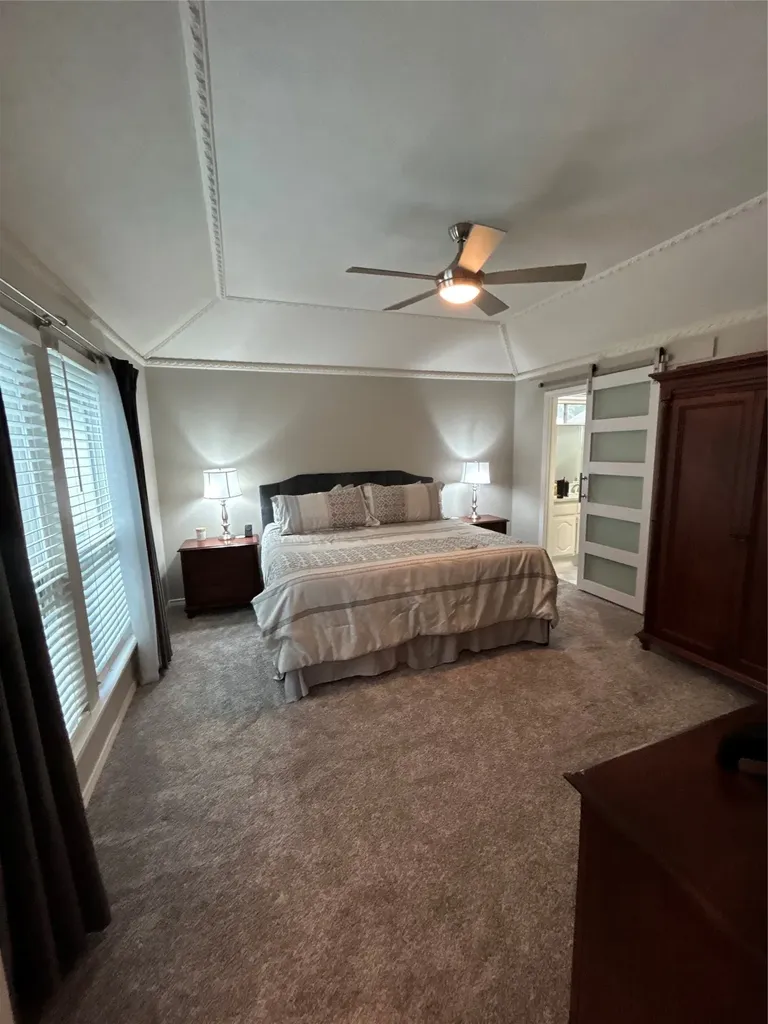 6014 Daven Oaks Drive Dallas TX 75248