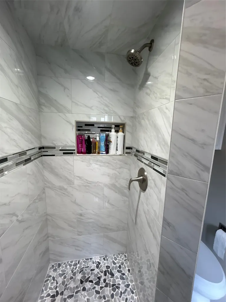 6014 Daven Oaks Drive Dallas TX 75248