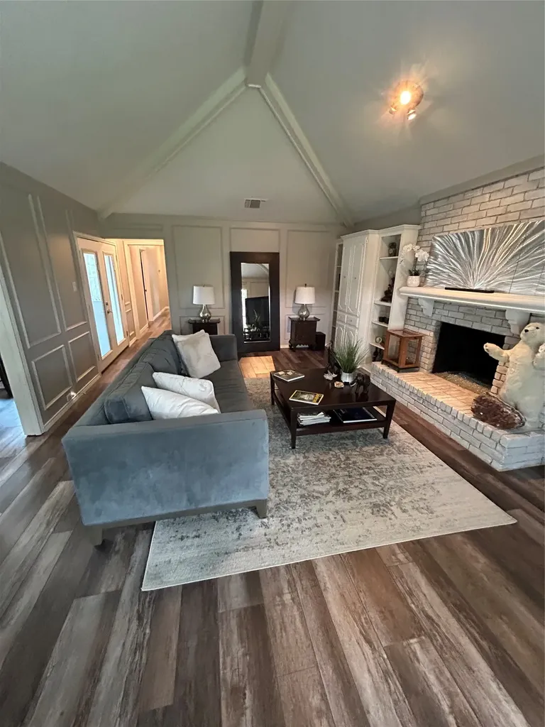 6014 Daven Oaks Drive Dallas TX 75248