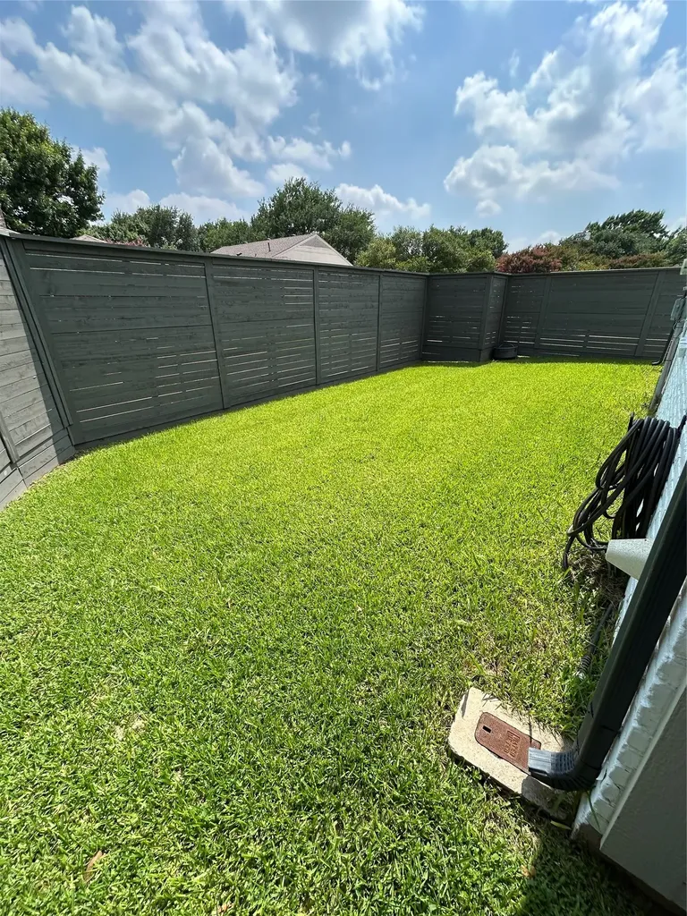 6014 Daven Oaks Drive Dallas TX 75248