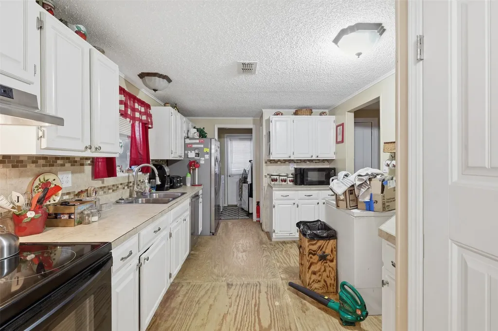 1135 County Road 2005 Glen Rose TX 76690