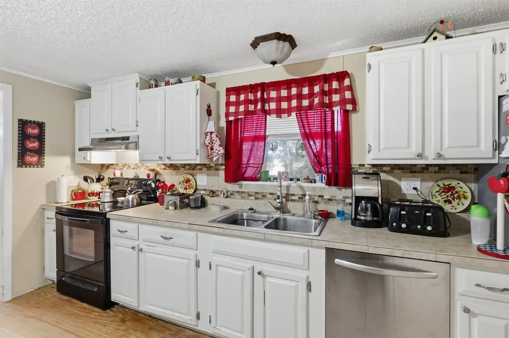 1135 County Road 2005 Glen Rose TX 76690