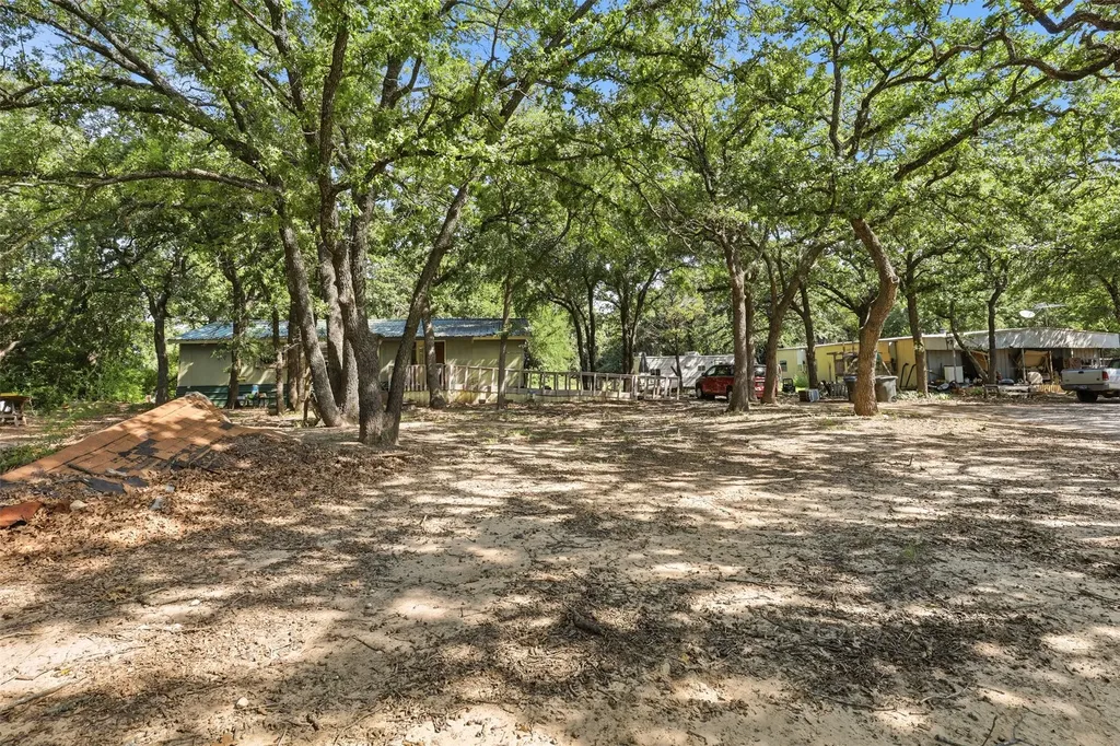 1135 County Road 2005 Glen Rose TX 76690
