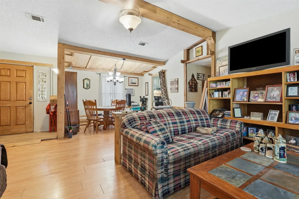 1135 County Road 2005 Glen Rose TX 76690