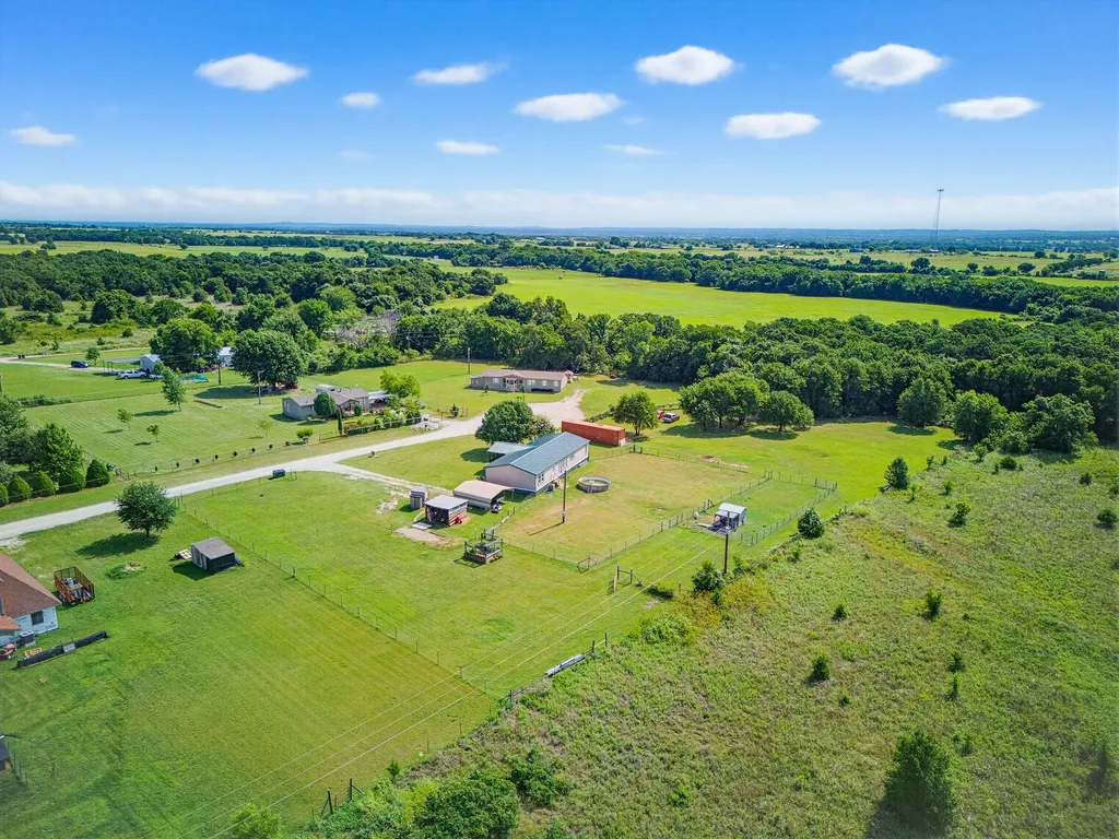 212 Private Road 1307 Bridgeport TX 76426