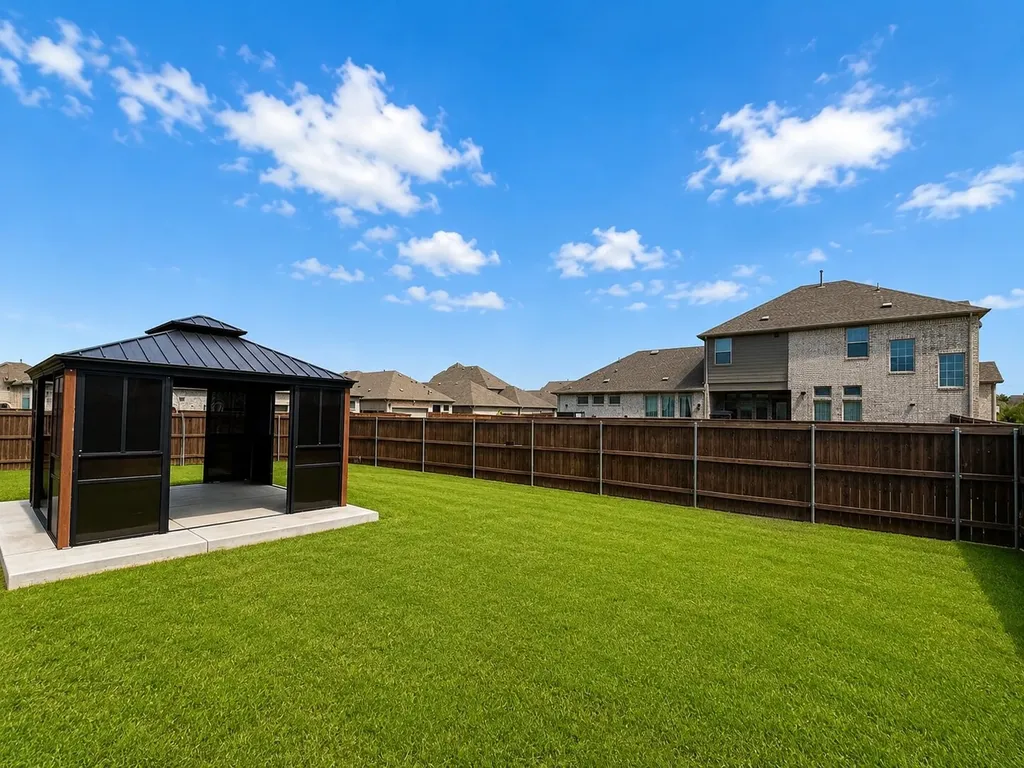1414 Haybale Lane Garland TX 75042