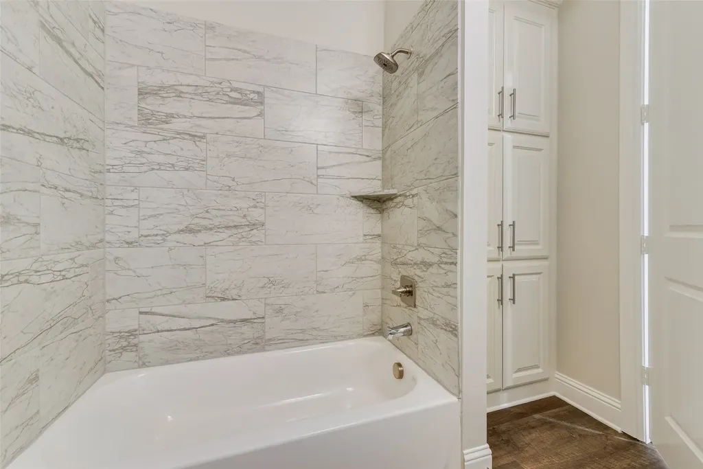 8841 Creek Run Road Fort Worth TX 76120