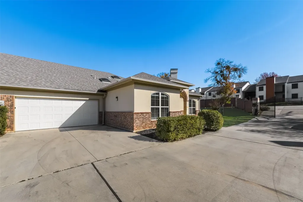 8841 Creek Run Road Fort Worth TX 76120
