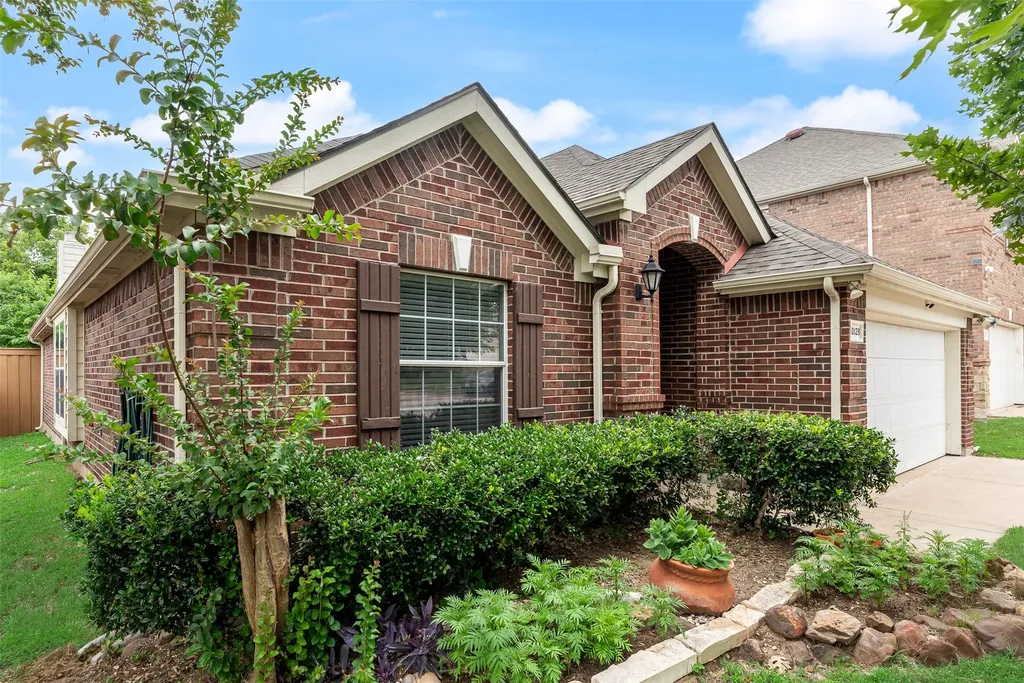 10128 Longranger Drive Fort Worth TX 76053