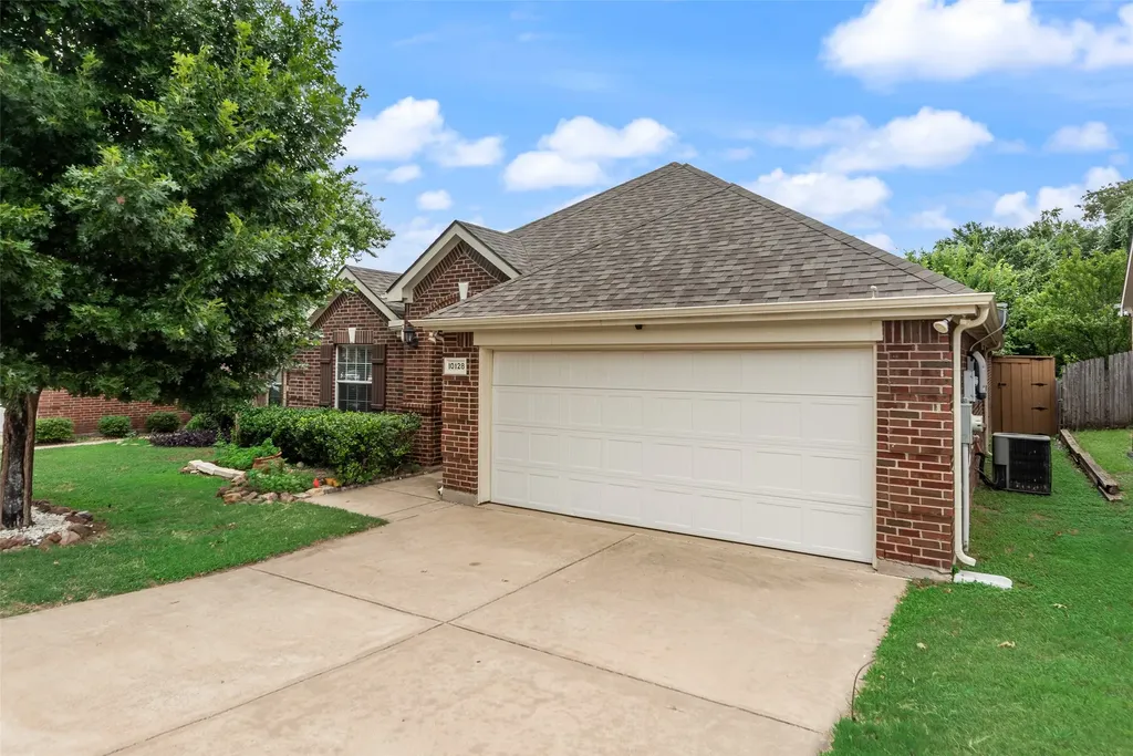 10128 Longranger Drive Fort Worth TX 76053