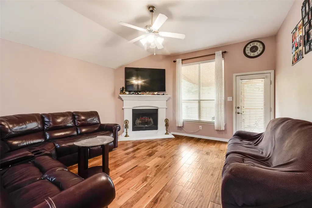 10128 Longranger Drive Fort Worth TX 76053