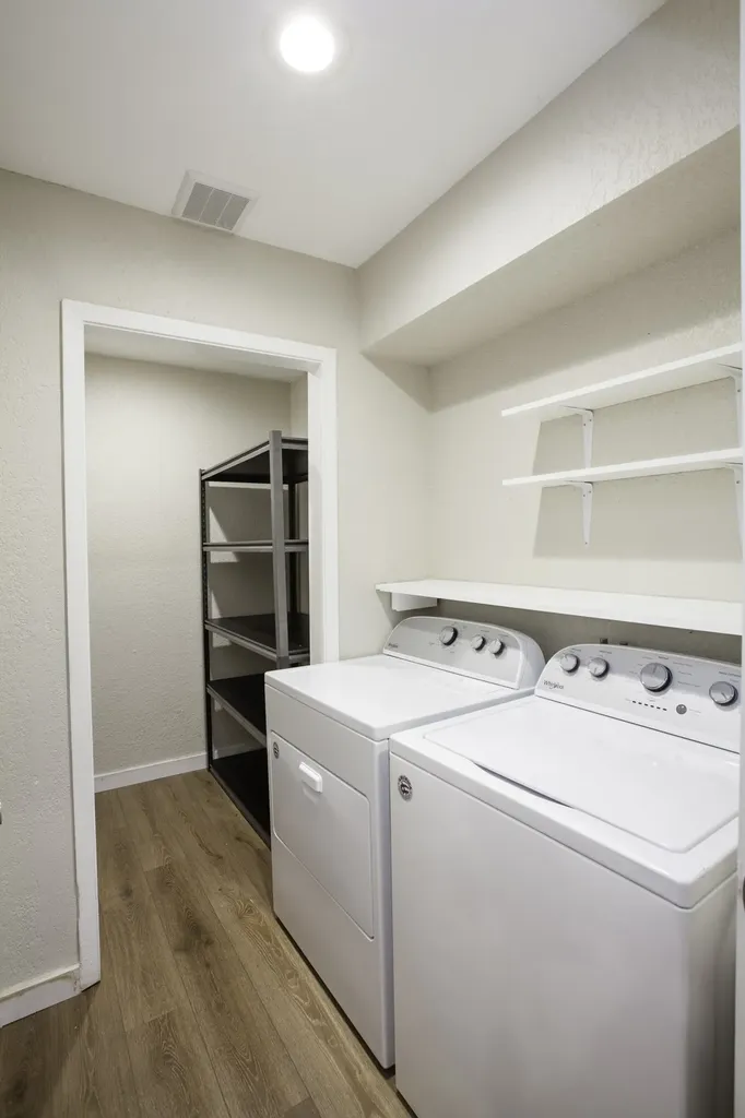 3346 Townsend Drive Dallas TX 75229