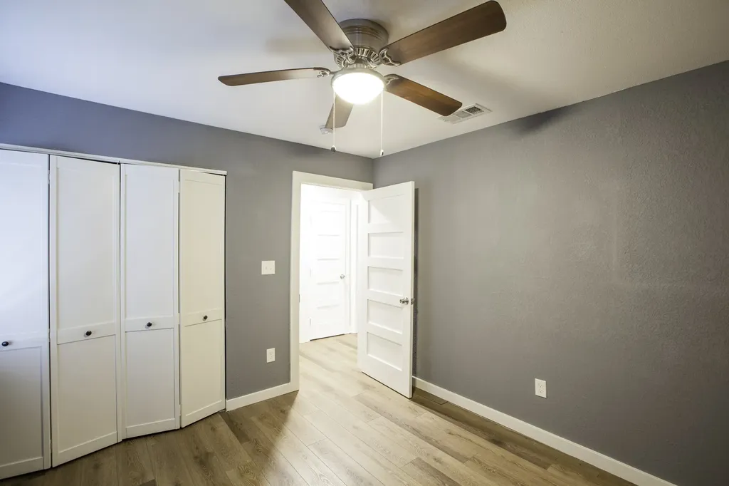 3346 Townsend Drive Dallas TX 75229