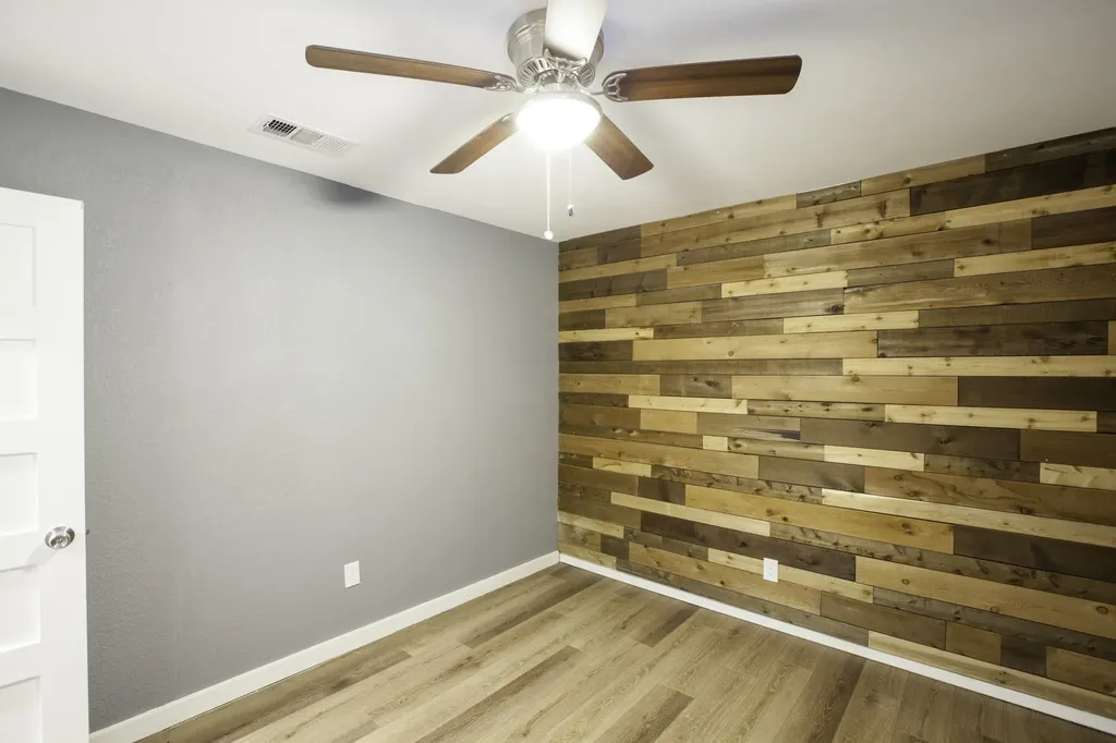 3346 Townsend Drive Dallas TX 75229