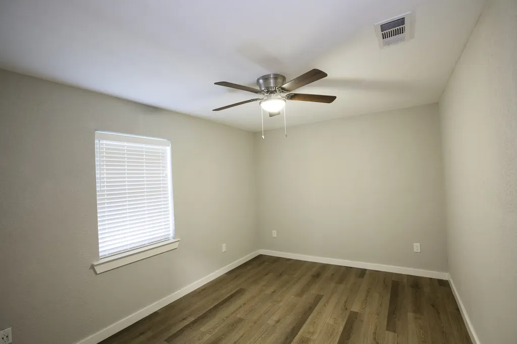 3346 Townsend Drive Dallas TX 75229