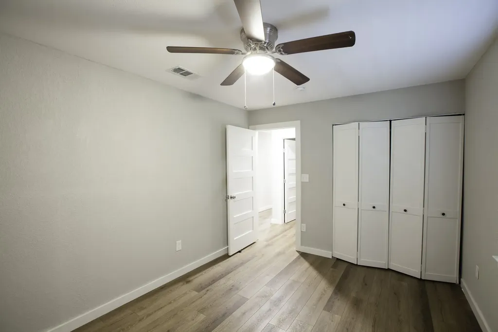 3346 Townsend Drive Dallas TX 75229