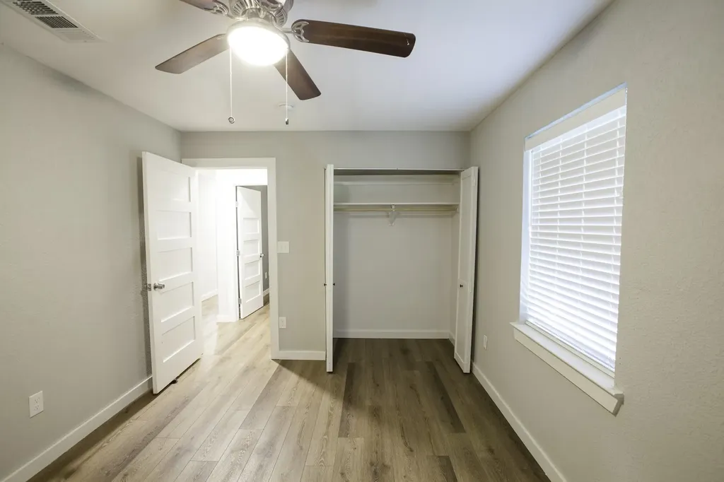 3346 Townsend Drive Dallas TX 75229