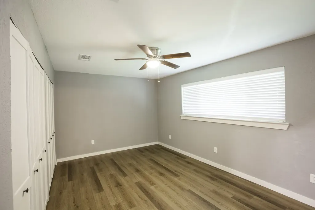 3346 Townsend Drive Dallas TX 75229