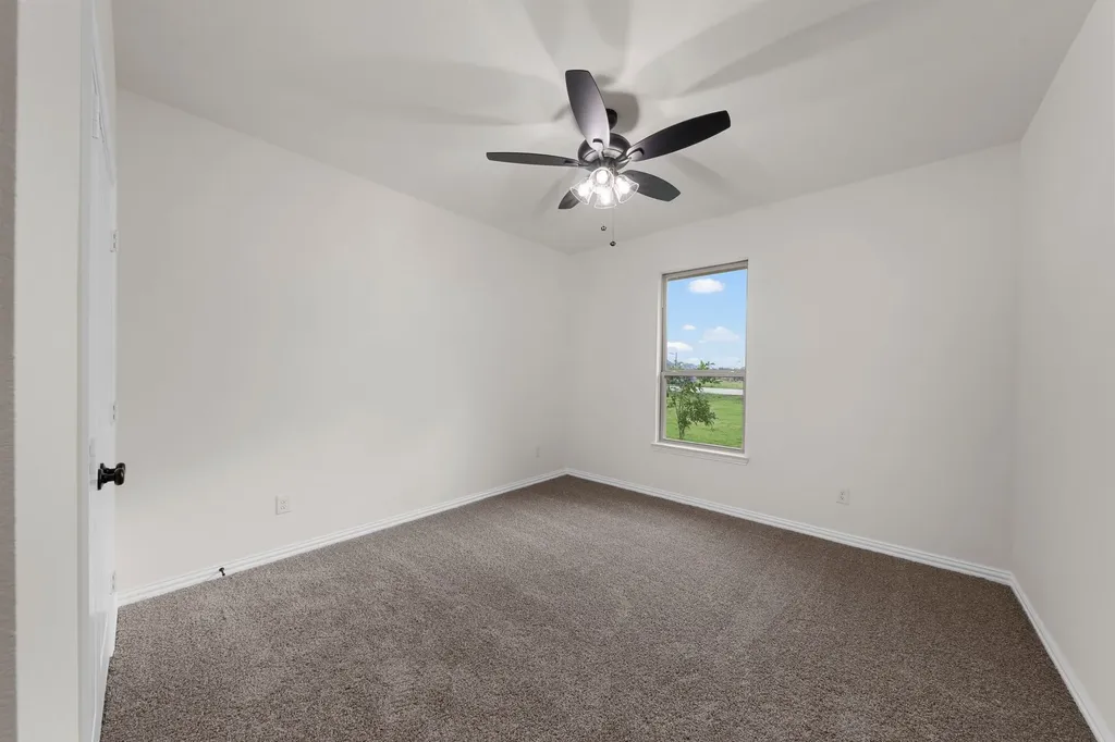 2561 Posey Lane Waxahachie TX 75167