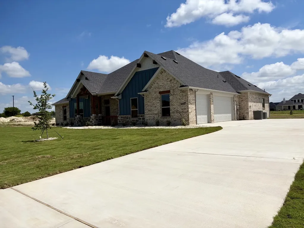 2561 Posey Lane Waxahachie TX 75167