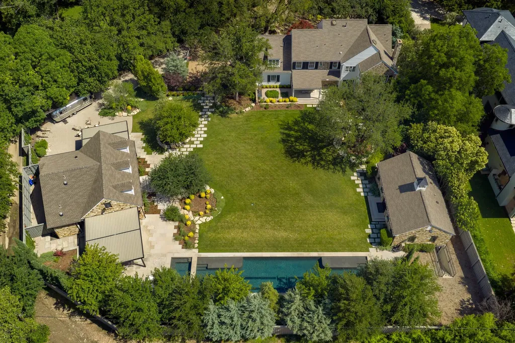 Dallas TX, 4506 Isabella Lane