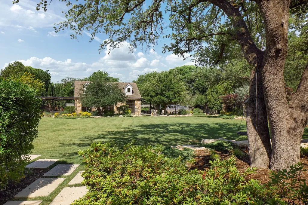 4506 Isabella Lane Dallas TX 75229