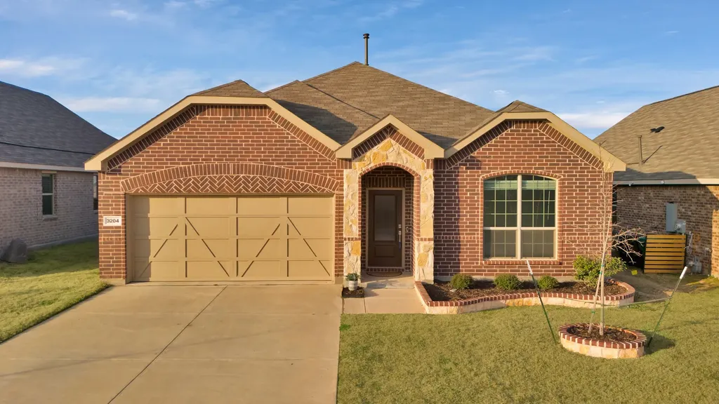 3204 Renaissance Drive Denton TX 76207