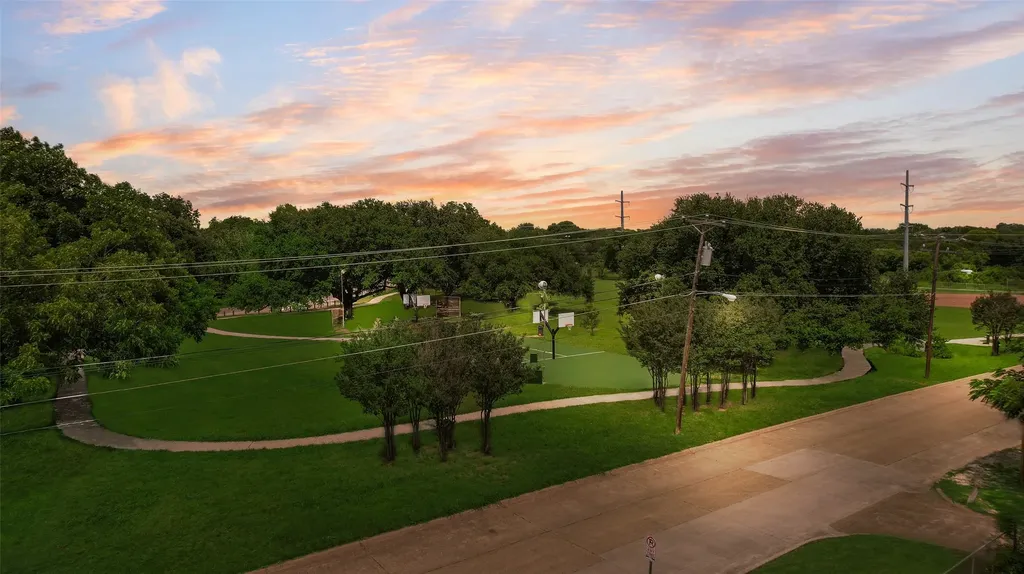 9034 Groveland Drive Dallas TX 75218