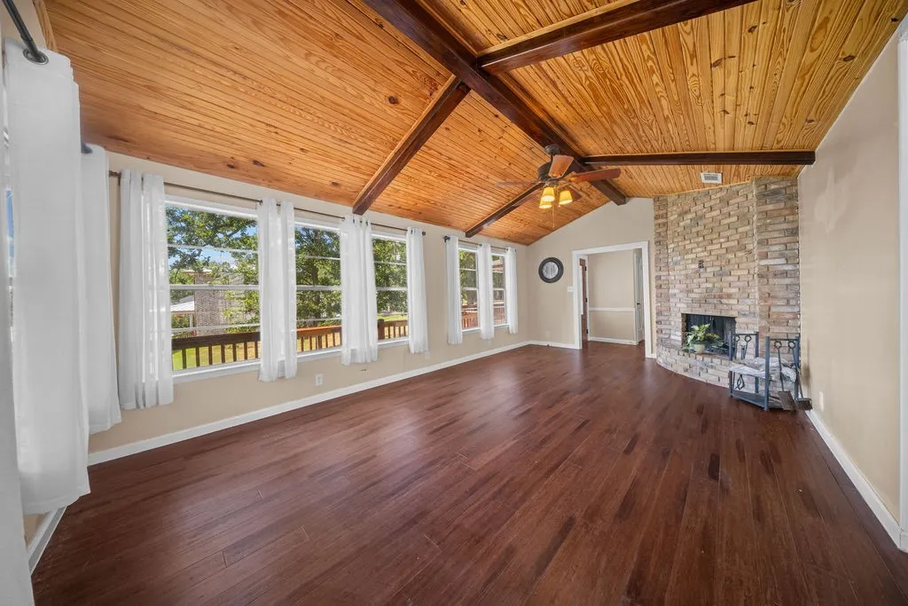 203 Farmer Drive Malakoff TX 75148