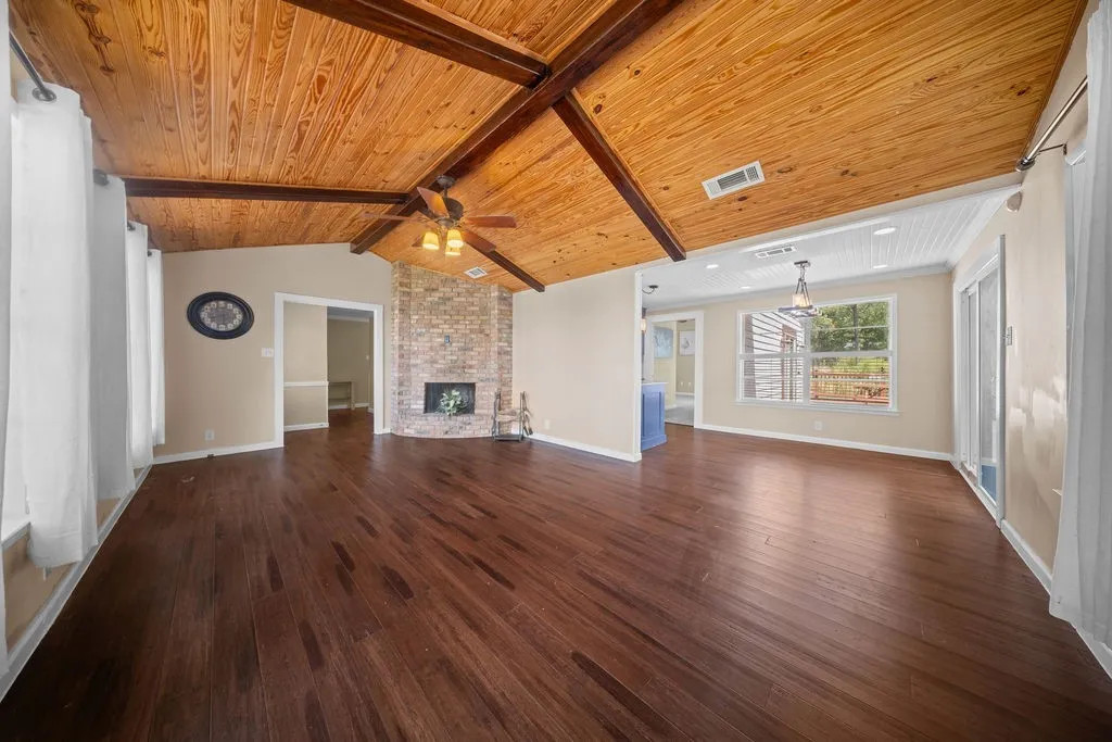 203 Farmer Drive Malakoff TX 75148