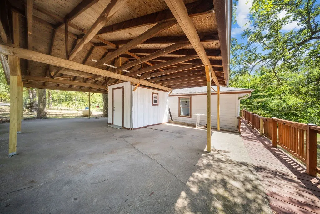203 Farmer Drive Malakoff TX 75148