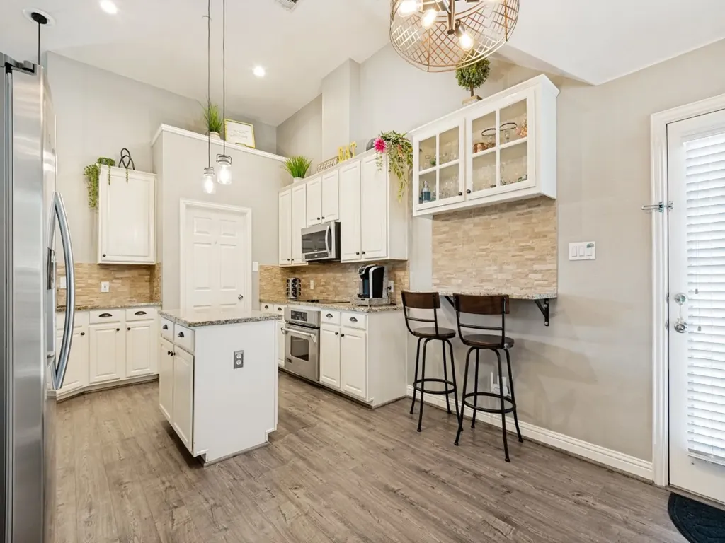 438 Southridge Way Irving TX 75063