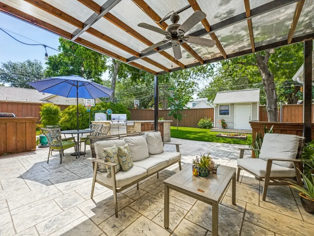 3326 Regent Drive Dallas TX 75229
