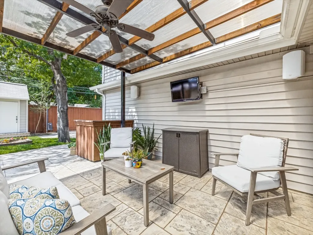 3326 Regent Drive Dallas TX 75229
