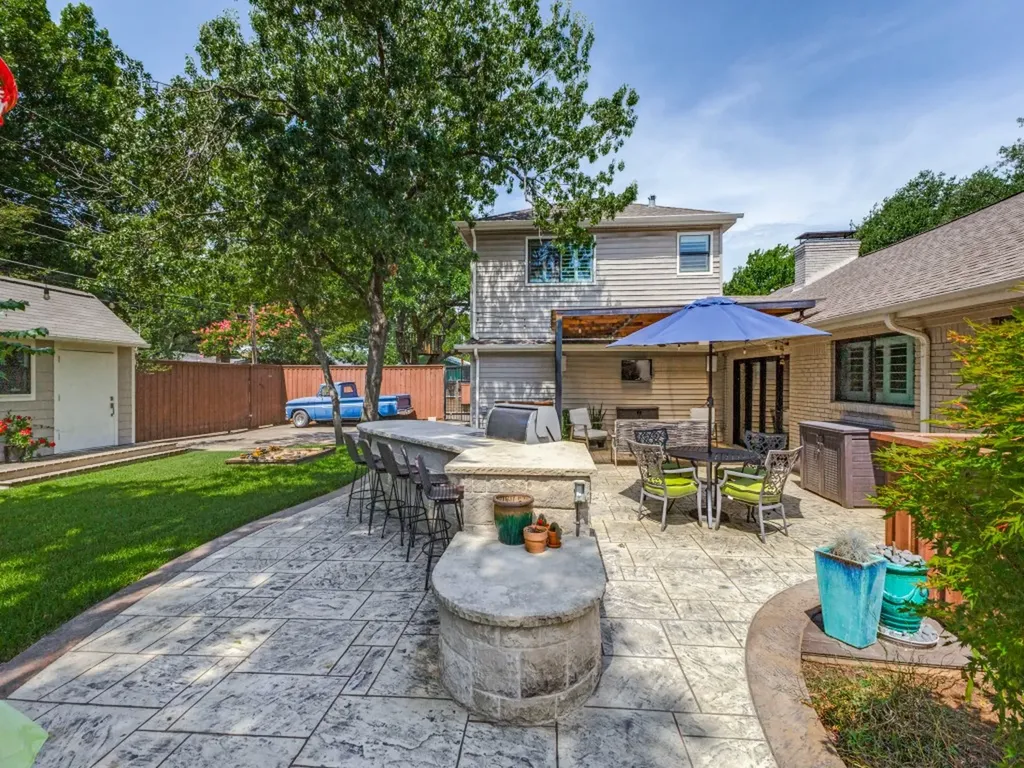 3326 Regent Drive Dallas TX 75229