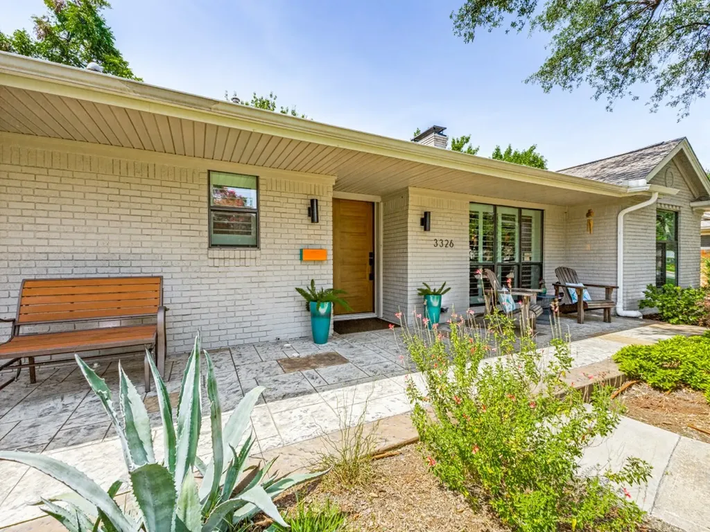 3326 Regent Drive Dallas TX 75229
