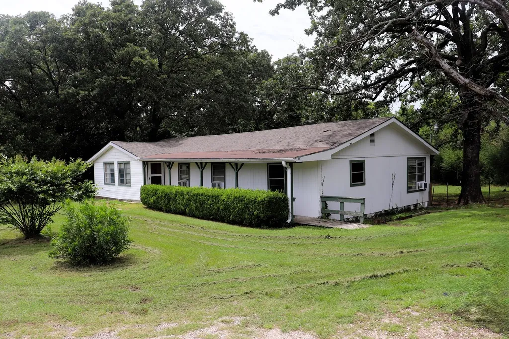 4366 E Interstate 30 Campbell TX 75422