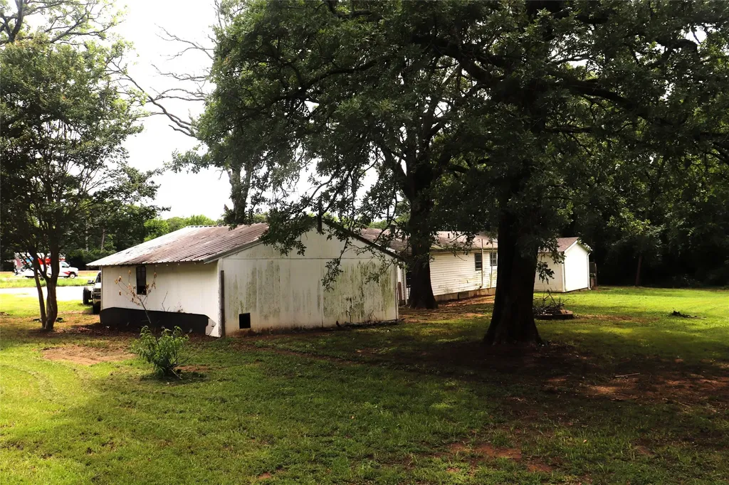 4366 E Interstate 30 Campbell TX 75422