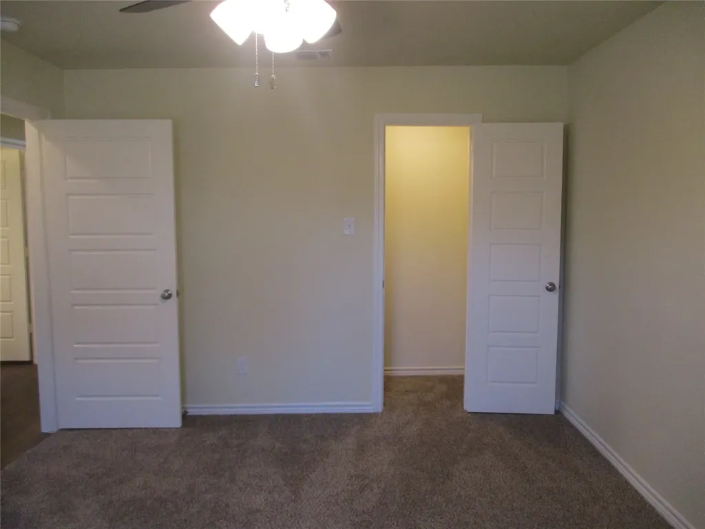 1718 NW Dallas Street Grand Prairie TX 75050