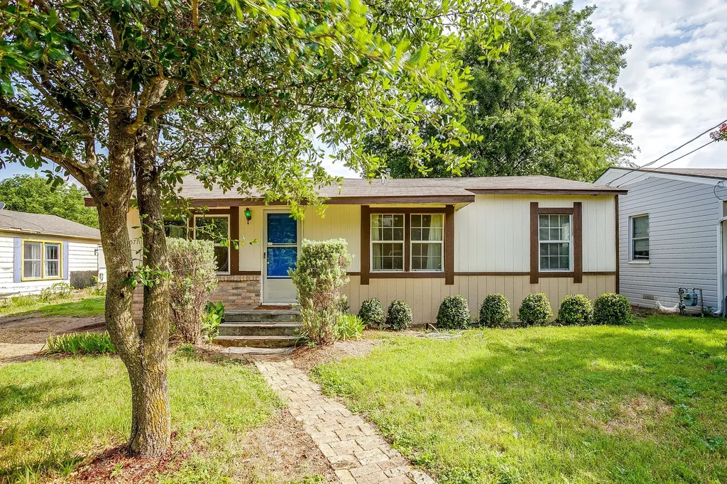 5711 Margewood Drive Dallas TX 75236