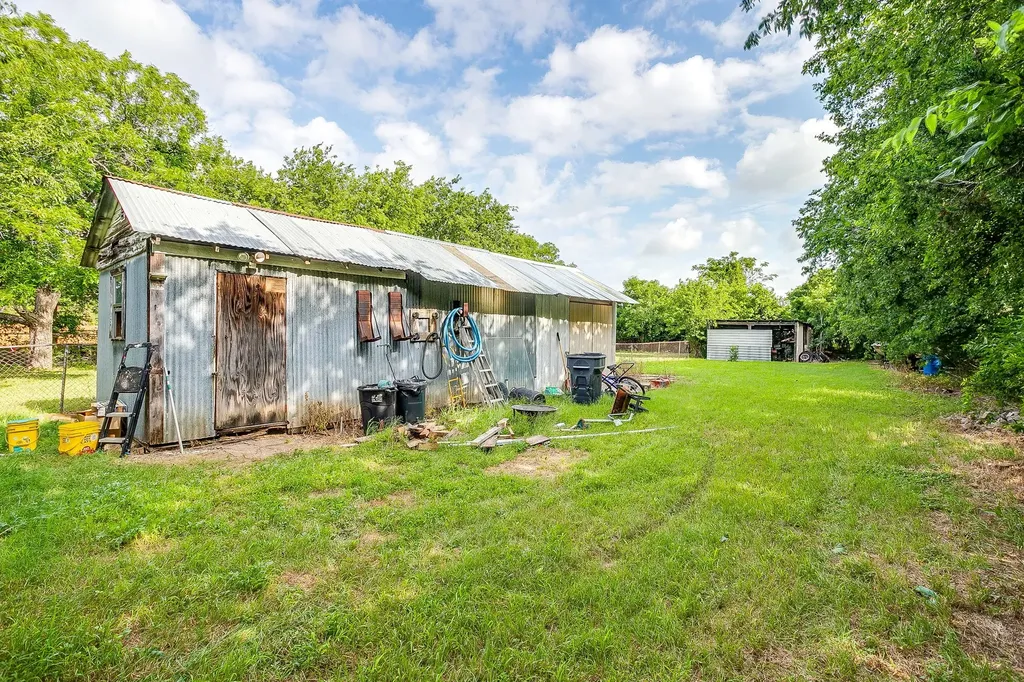 5711 Margewood Drive Dallas TX 75236