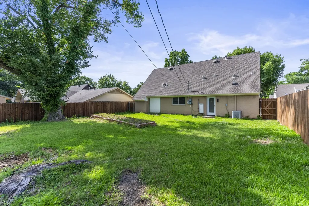 3654 Ridgebriar Drive Dallas TX 75234