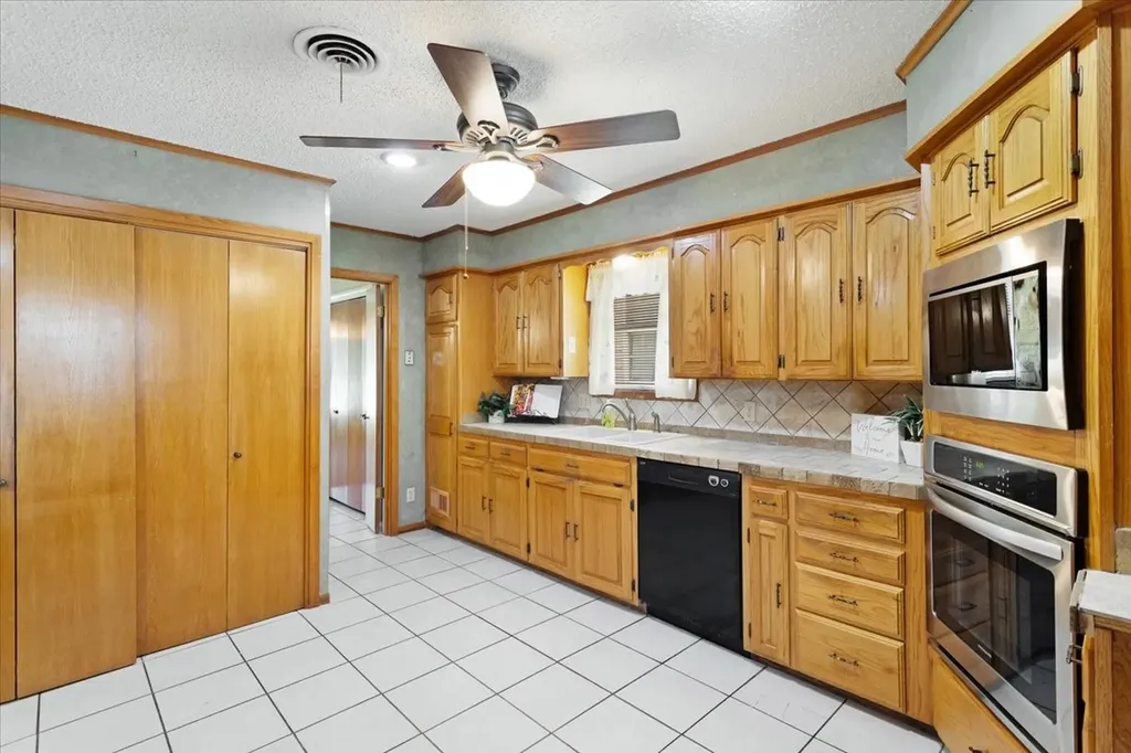 101 N Burdette Avenue Sherman TX 75090