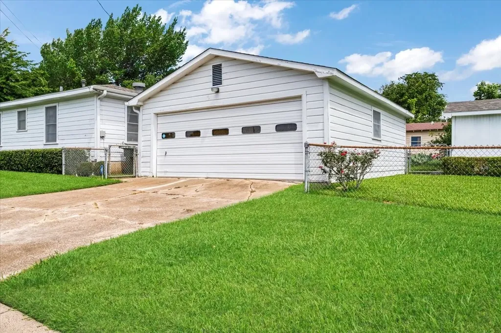 101 N Burdette Avenue Sherman TX 75090