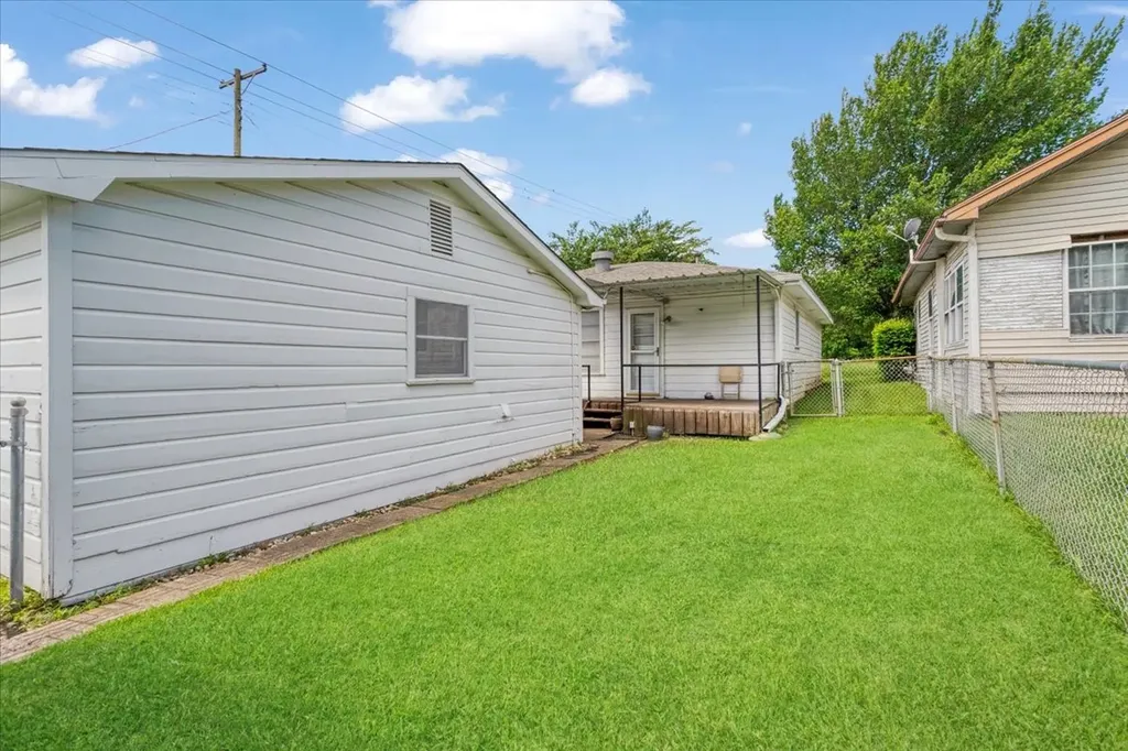 101 N Burdette Avenue Sherman TX 75090